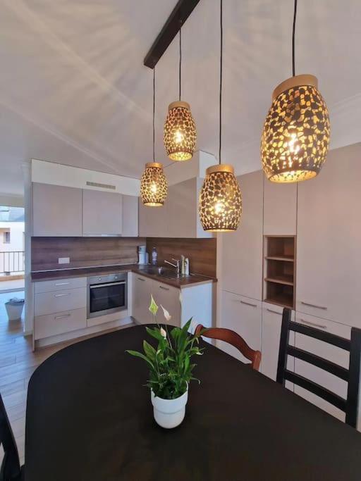 Veytaux Perfect Lake View New Apartment מראה חיצוני תמונה